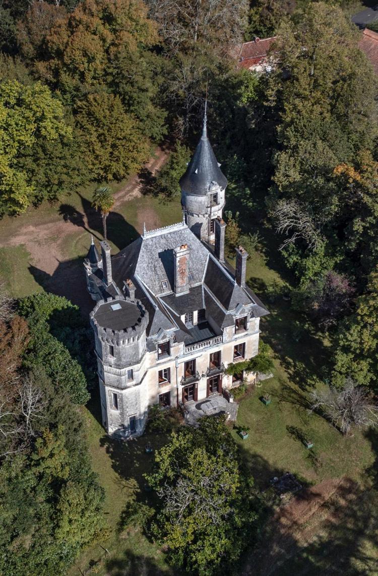 Bed and Breakfast Chateau De Puymoger Javerlhac-et-la-Chapelle-Saint-Robert Экстерьер фото